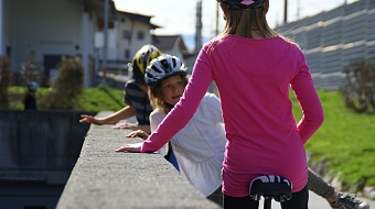 Einradfahren mit Anna & Lisa
