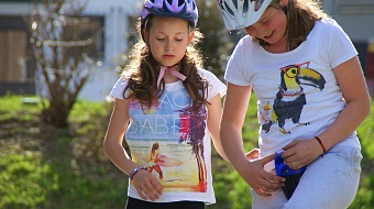 Einradfahren mit Anna & Lisa